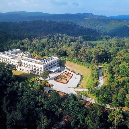 Montrose Golf Resort And Spa - Coorg Jambur 外观 照片